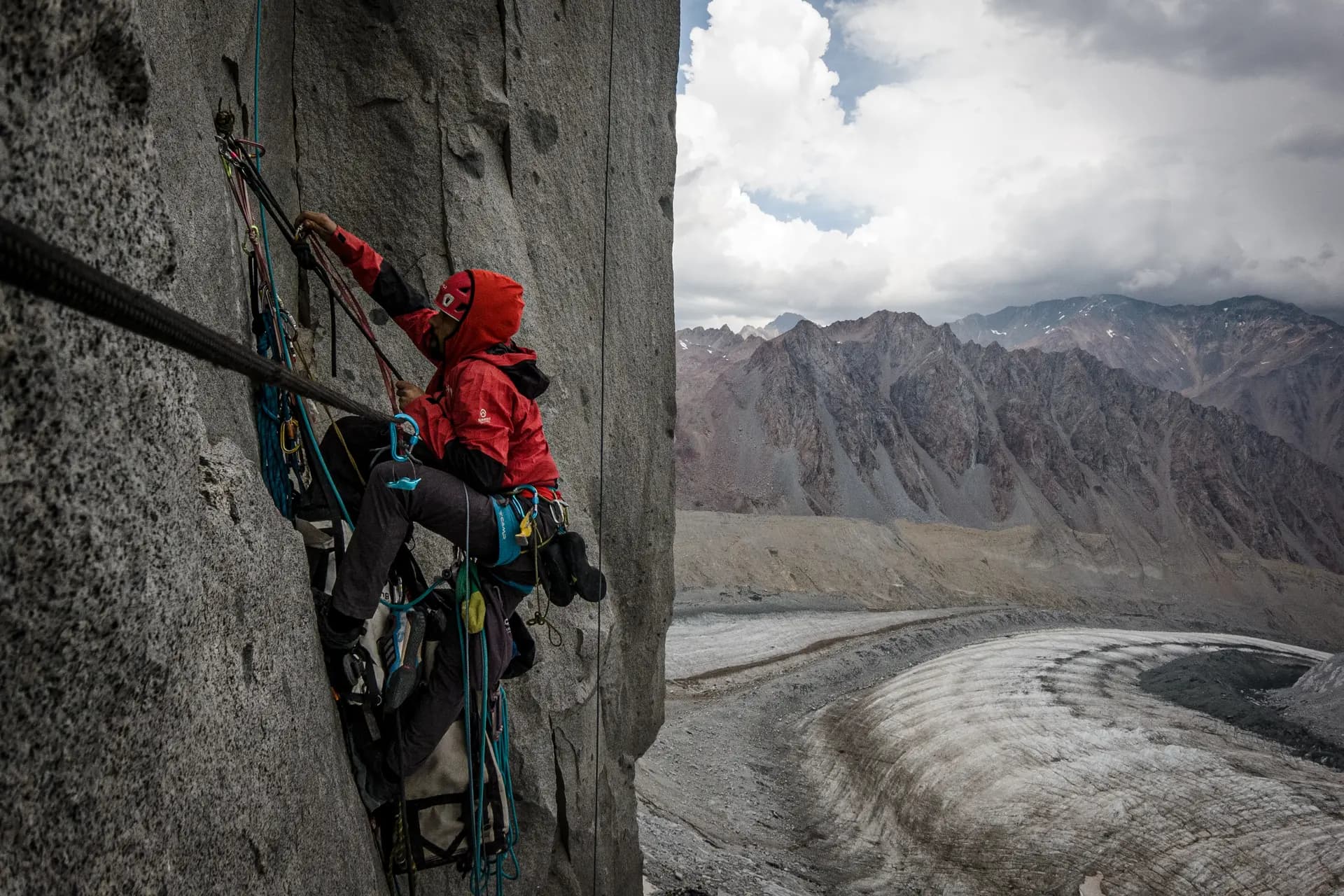 Aguja Manke, Glaciar Universidad